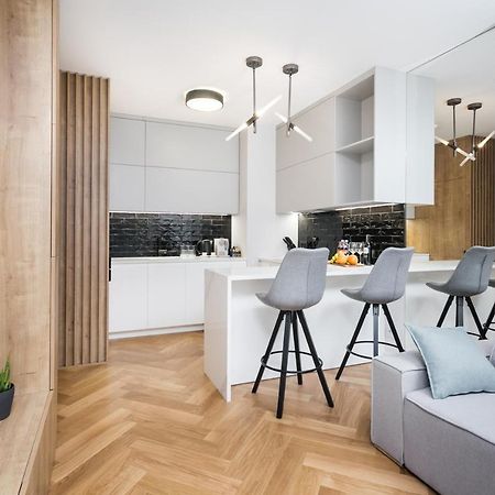 Luxury Apartments Mennica Residence - Golden Apartments - City Center Varşovia Exterior foto