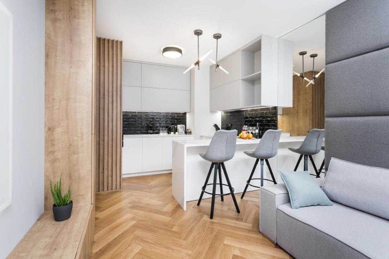 Luxury Apartments Mennica Residence - Golden Apartments - City Center Varşovia Exterior foto