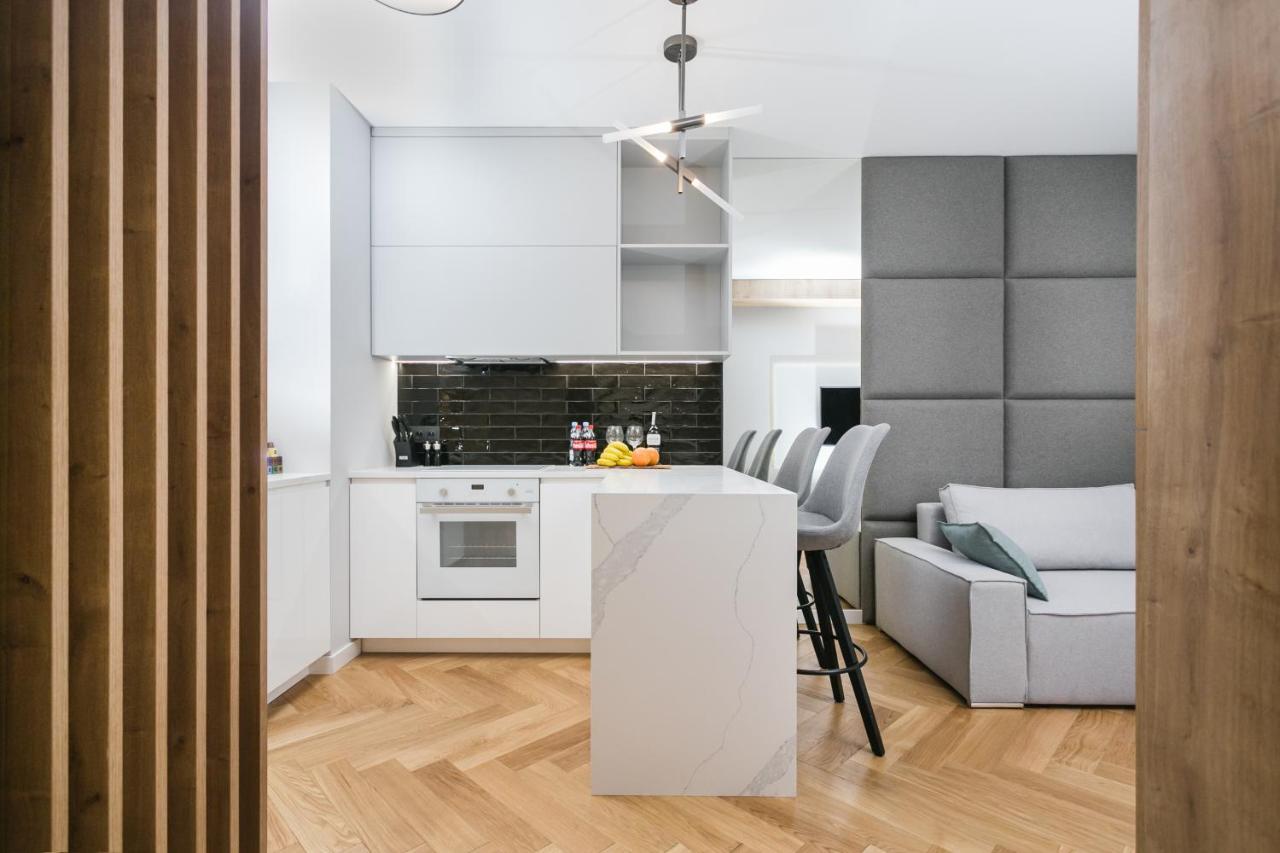 Luxury Apartments Mennica Residence - Golden Apartments - City Center Varşovia Exterior foto