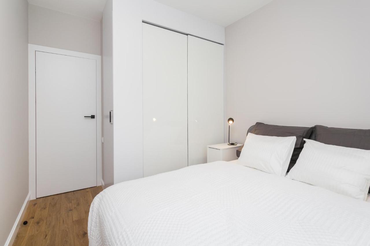 Luxury Apartments Mennica Residence - Golden Apartments - City Center Varşovia Exterior foto