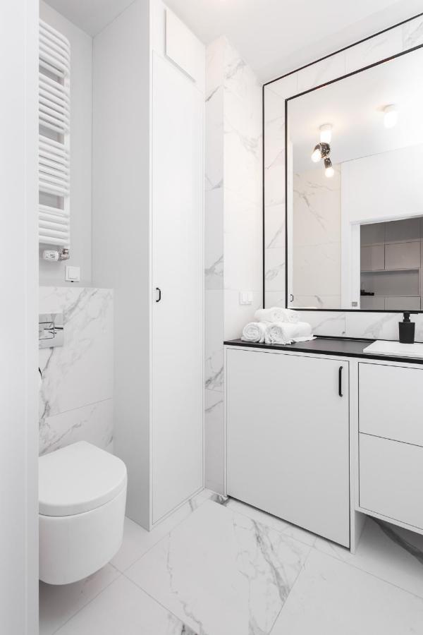 Luxury Apartments Mennica Residence - Golden Apartments - City Center Varşovia Exterior foto