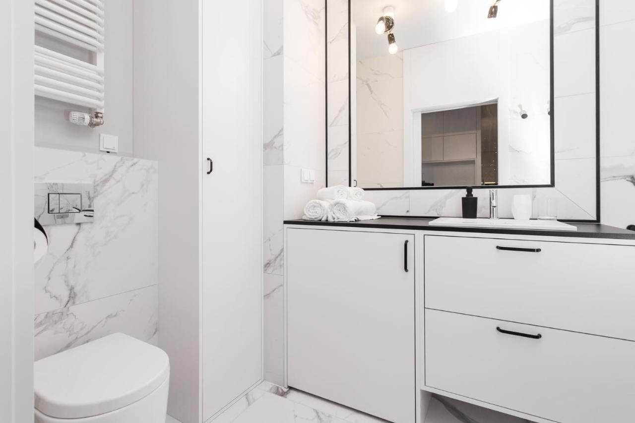 Luxury Apartments Mennica Residence - Golden Apartments - City Center Varşovia Exterior foto
